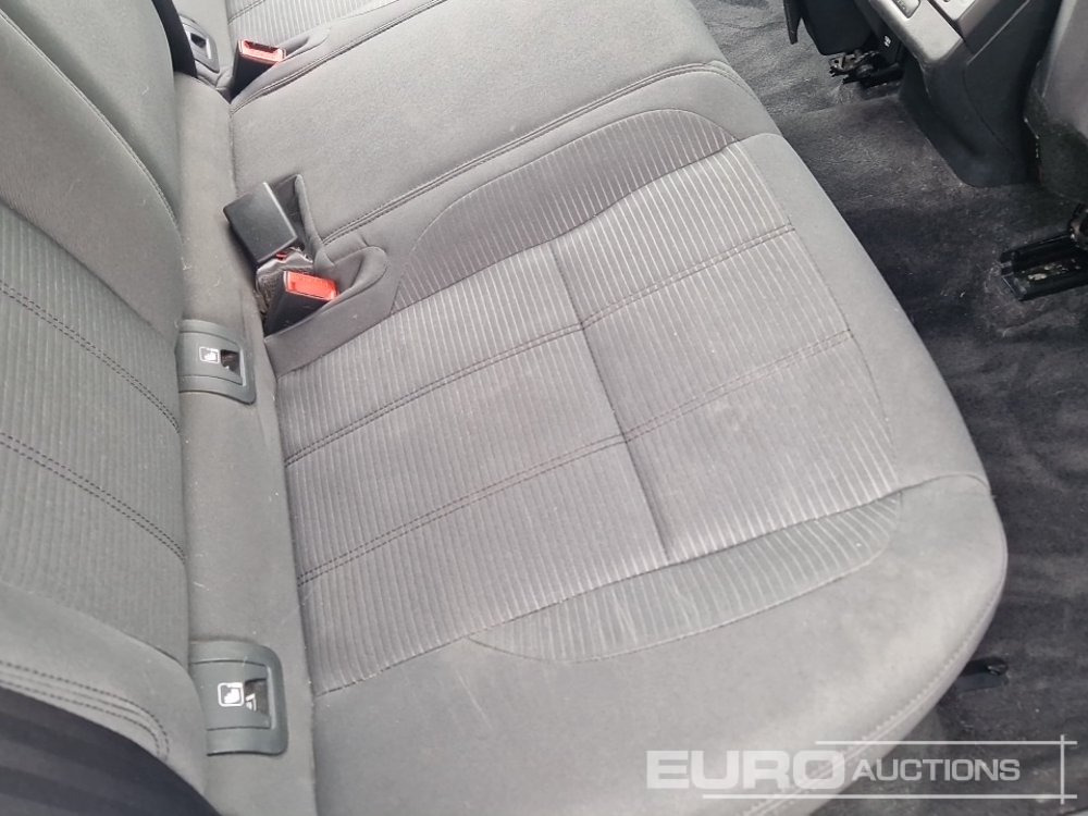 سيارة دفع رباعي 2019 Range Rover Evoque: صور 26