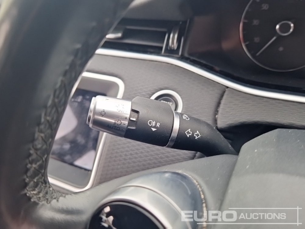 سيارة دفع رباعي 2019 Range Rover Evoque: صور 34