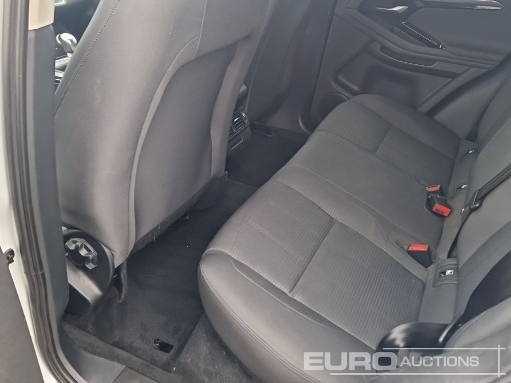 سيارة دفع رباعي 2019 Range Rover Evoque: صور 20