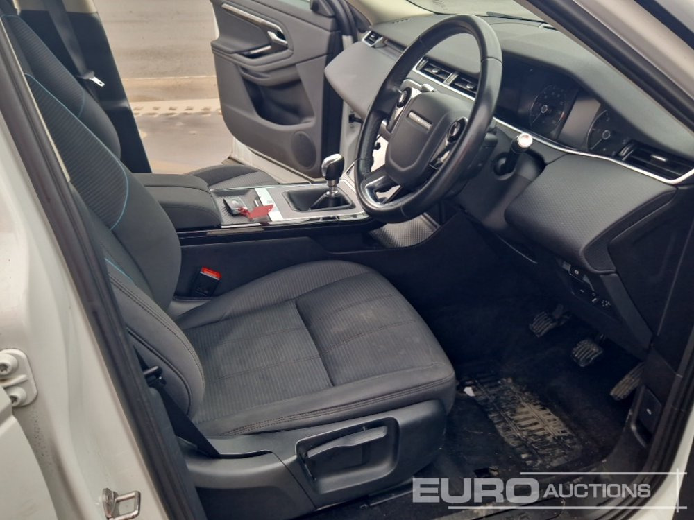 سيارة دفع رباعي 2019 Range Rover Evoque: صور 29