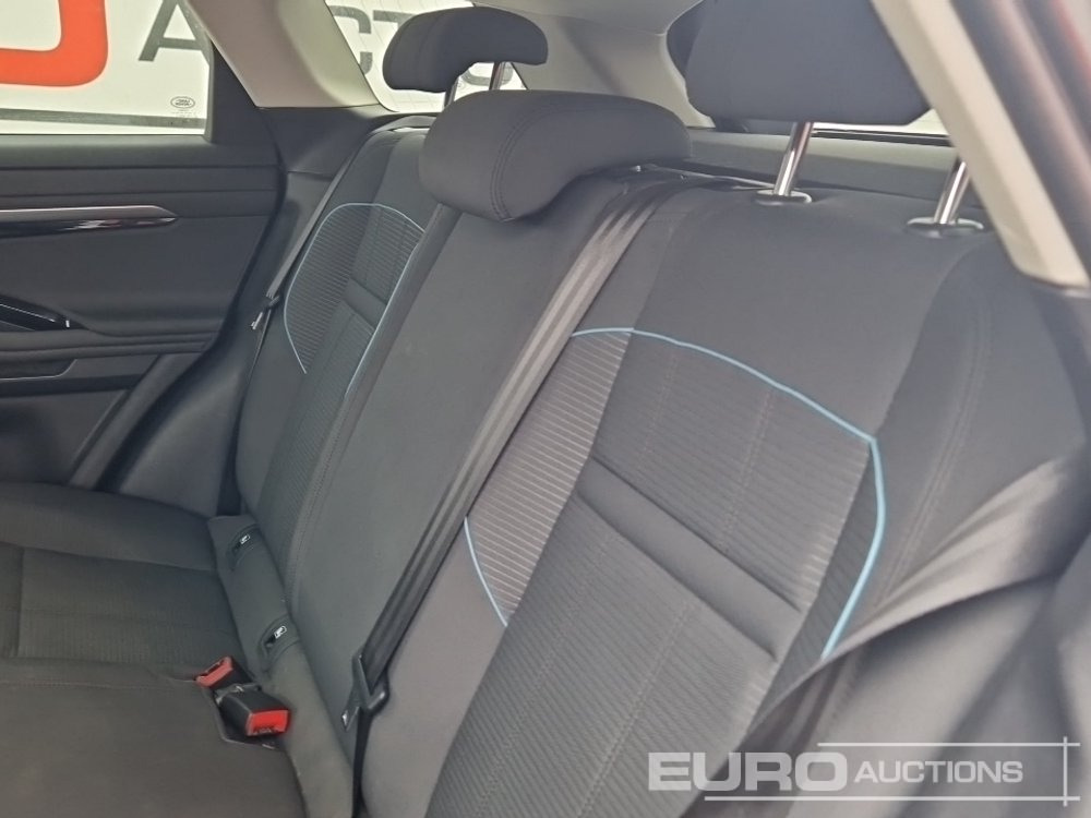 سيارة دفع رباعي 2019 Range Rover Evoque: صور 23