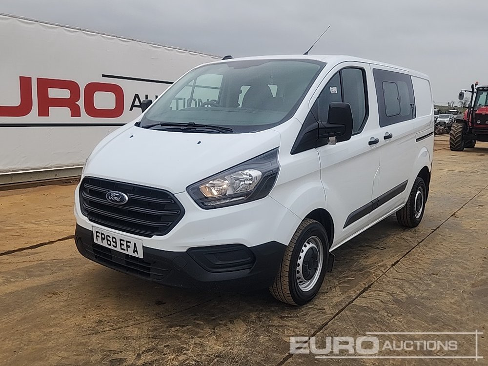 2020 Ford Transit Custom 300 - الشاحنات الصغيرة: صور 1 2020 Ford Transit Custom 300 - الشاحنات الصغيرة: صور 1