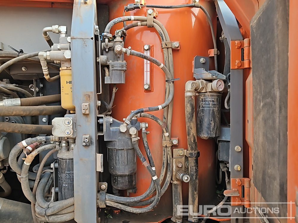 حفارات زحافة 2020 Hitachi ZX210LC-6: صور 28