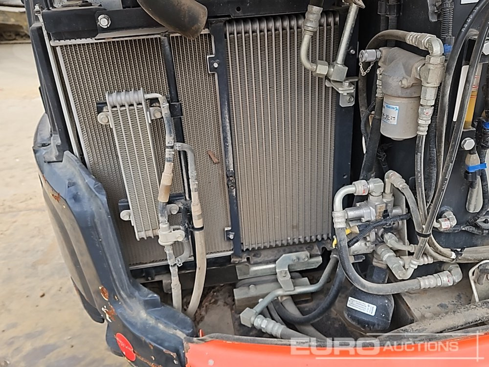 حفارة مصغرة 2020 Kubota U50-5: صور 32