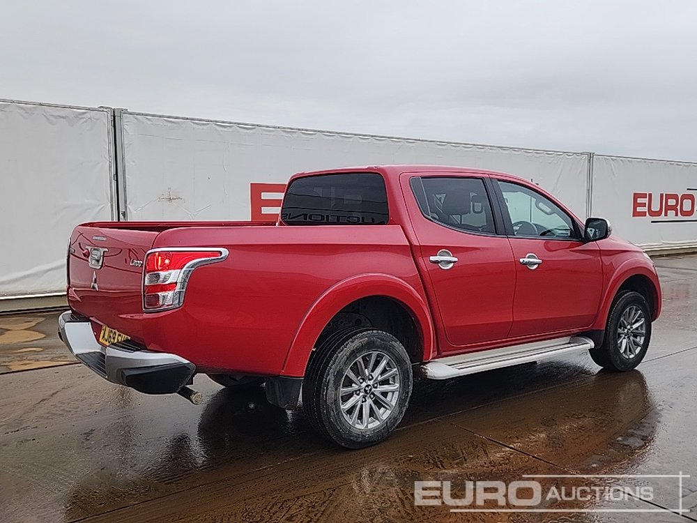 2020 Mitsubishi L200 Barbarian - شاحنة البيك أب: صور 5 2020 Mitsubishi L200 Barbarian - شاحنة البيك أب: صور 5
