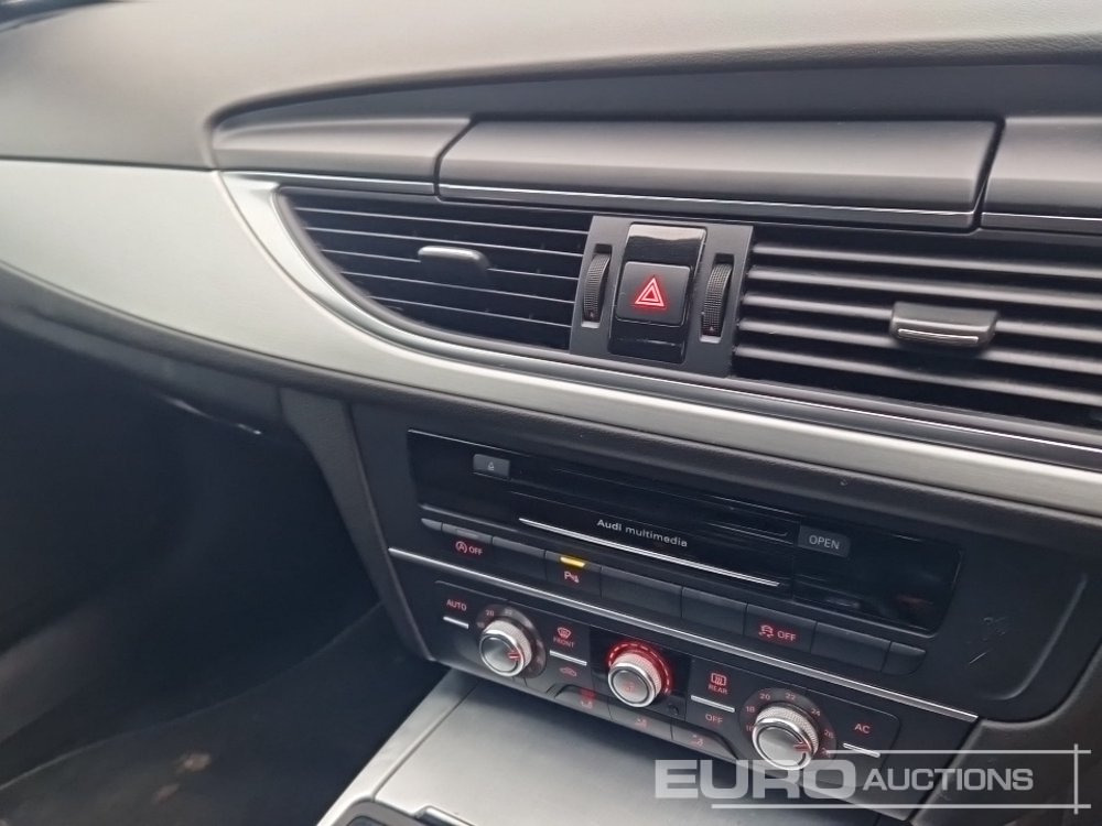 سيارة 2021 Audi A6: صور 29