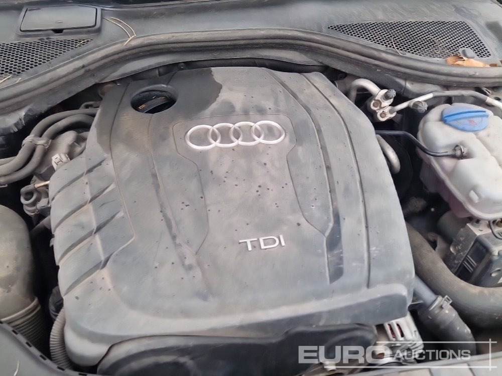 سيارة 2021 Audi A6: صور 38