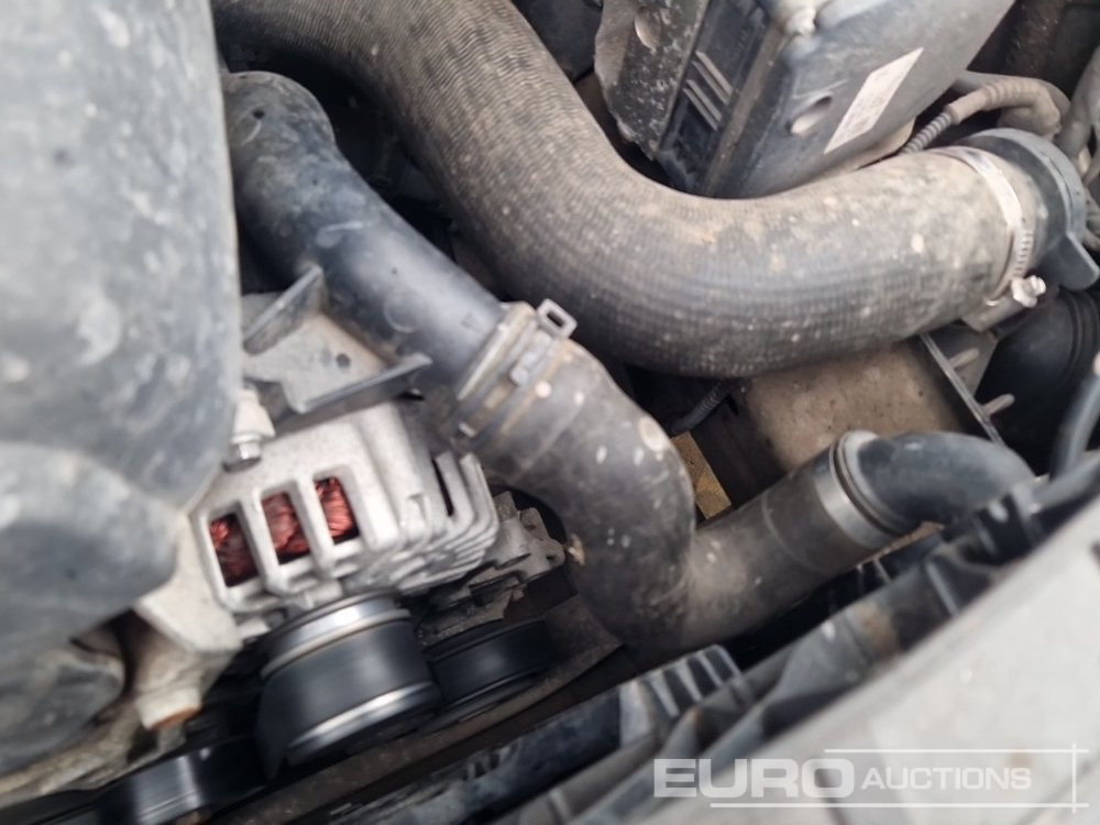 سيارة 2021 Audi A6: صور 41