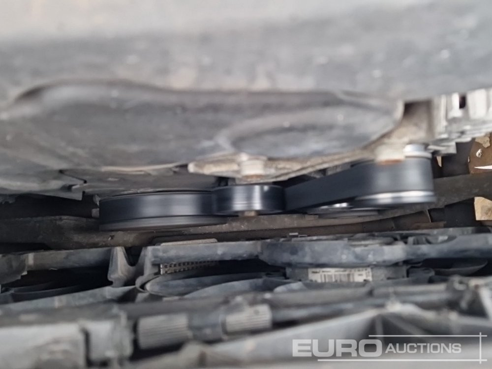 سيارة 2021 Audi A6: صور 40