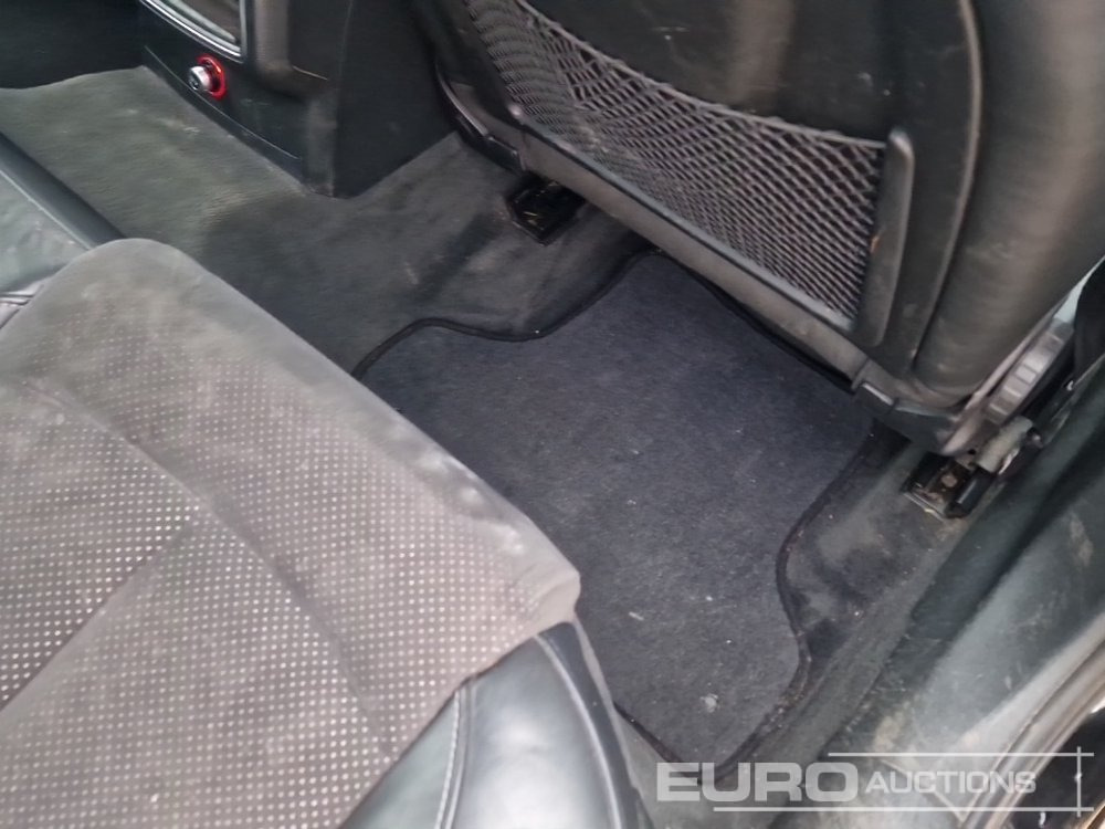 سيارة 2021 Audi A6: صور 20