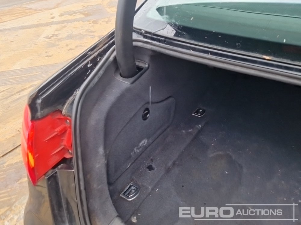 سيارة 2021 Audi A6: صور 10