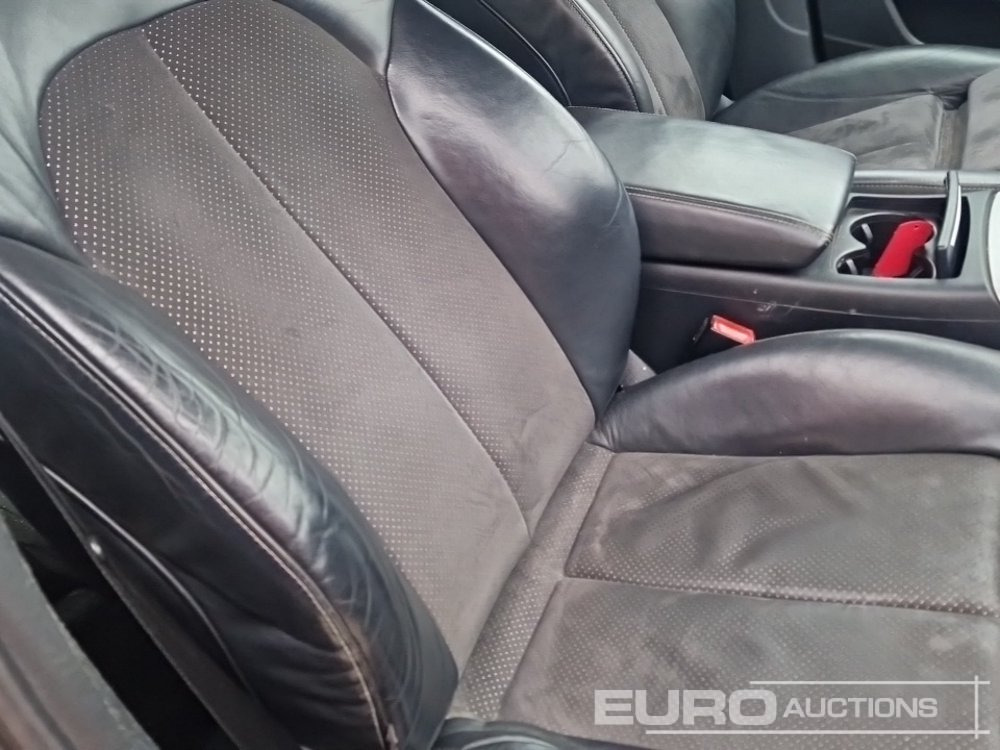 سيارة 2021 Audi A6: صور 27