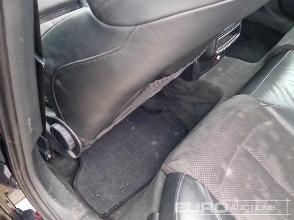 سيارة 2021 Audi A6: صور 17