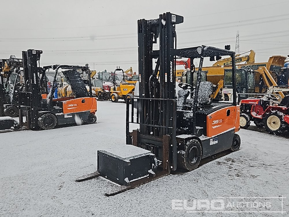 2021 Doosan B35X-7 Plus - رافعة شوكية: صور 1 2021 Doosan B35X-7 Plus - رافعة شوكية: صور 1