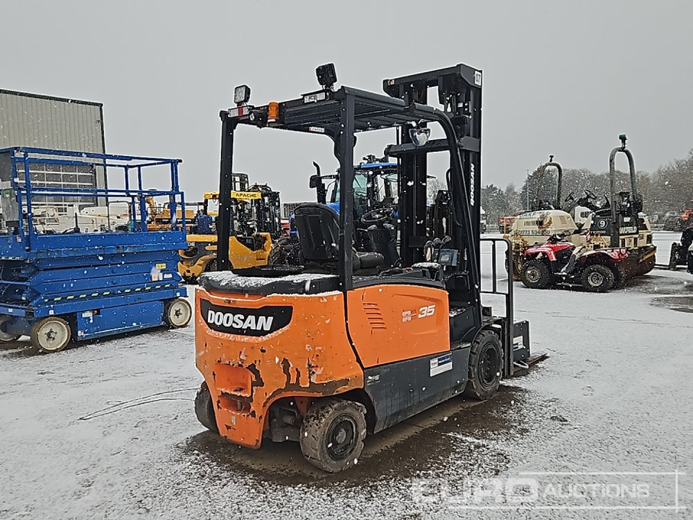 2021 Doosan B35X-7 Plus - رافعة شوكية: صور 5 2021 Doosan B35X-7 Plus - رافعة شوكية: صور 5