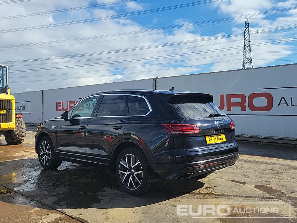 2021 Volkswagen Touareg - سيارة دفع رباعي: صور 3 2021 Volkswagen Touareg - سيارة دفع رباعي: صور 3
