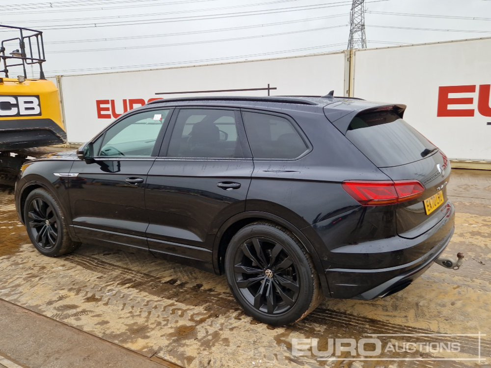2021 Volkswagen Touareg - سيارة دفع رباعي: صور 3 2021 Volkswagen Touareg - سيارة دفع رباعي: صور 3
