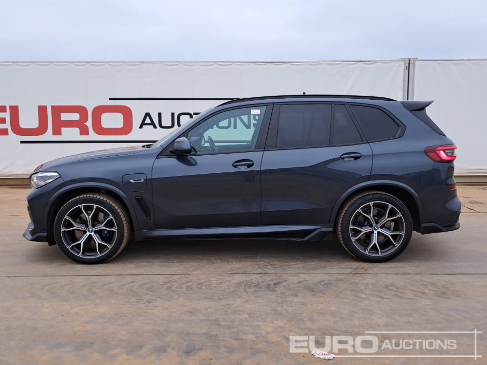 2022 BMW X5 45E M-Sport - سيارة دفع رباعي: صور 2 2022 BMW X5 45E M-Sport - سيارة دفع رباعي: صور 2