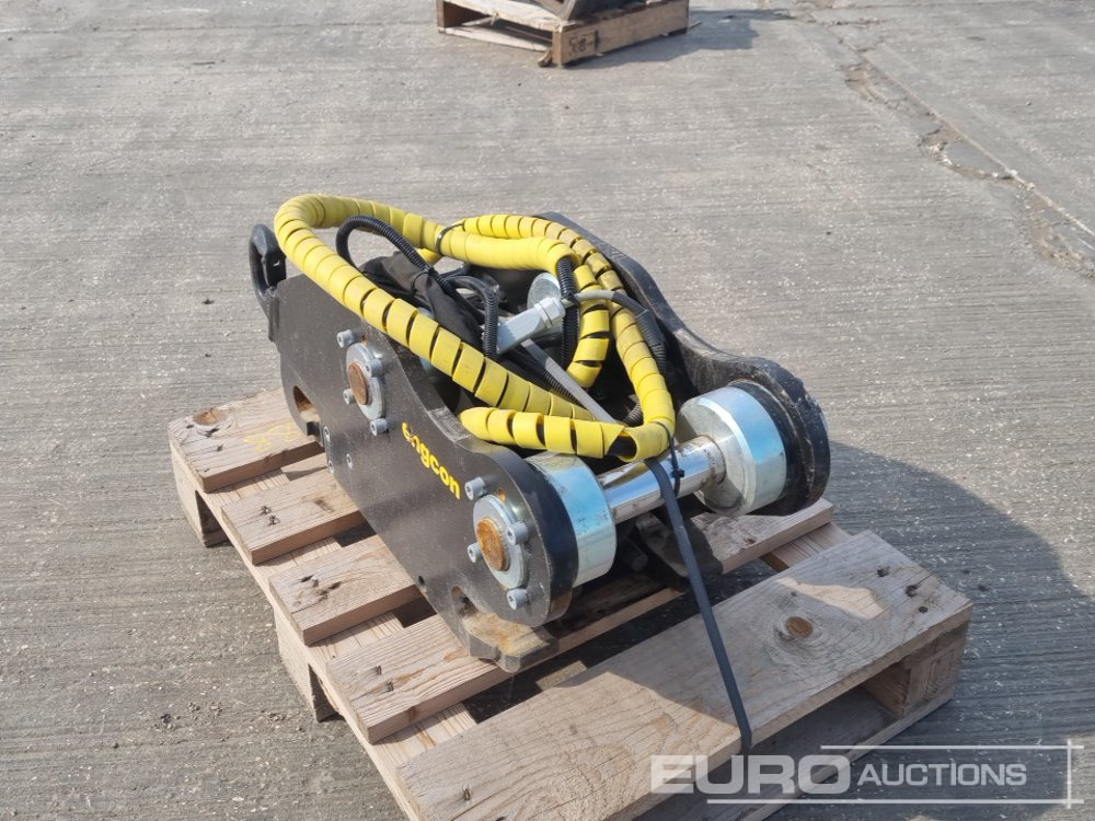 2022 Engcon Hydraulic Double Lock QH 45mm Pin to suit 4-6 Ton Excavator - وصلة الربط للمعدات المعلقة: صور 3 2022 Engcon Hydraulic Double Lock QH 45mm Pin to suit 4-6 Ton Excavator - وصلة الربط للمعدات المعلقة: صور 3