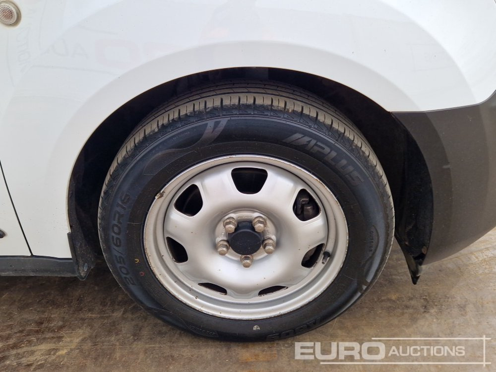 فان المدمجة 2022 Ford Transit Connect 220: صور 15