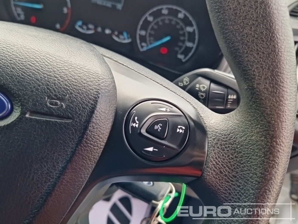 فان المدمجة 2022 Ford Transit Connect 220: صور 20