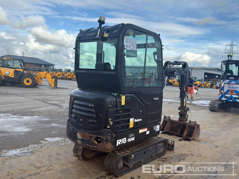 2022 Hyundai R18-9AK - حفارة مصغرة: صور 5 2022 Hyundai R18-9AK - حفارة مصغرة: صور 5