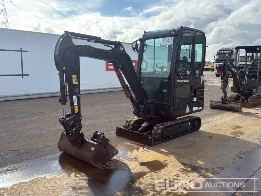 2022 Hyundai R18-9AK - حفارة مصغرة: صور 1 2022 Hyundai R18-9AK - حفارة مصغرة: صور 1