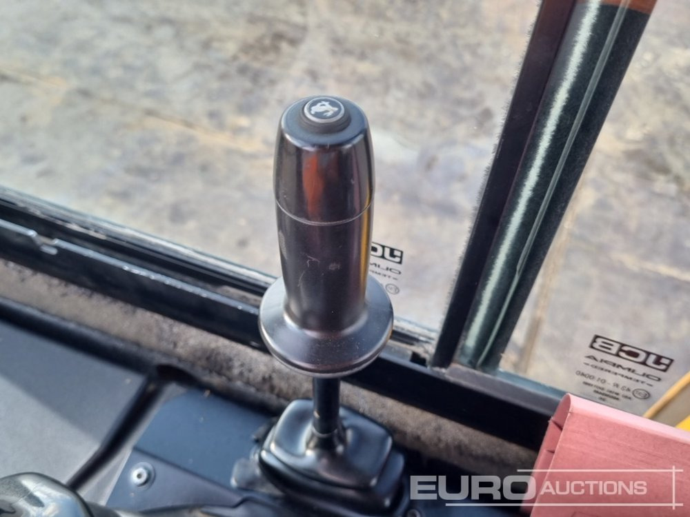 حفارة مصغرة 2022 JCB 16C-1: صور 48