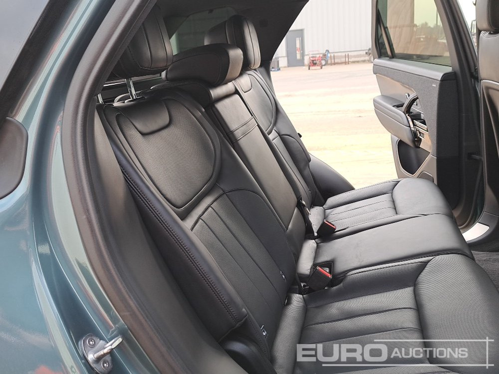 سيارة دفع رباعي 2022 Land Rover Range Rover Sport: صور 26