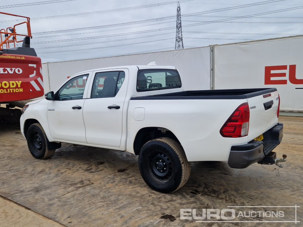 2022 Toyota Hilux - شاحنة البيك أب: صور 3 2022 Toyota Hilux - شاحنة البيك أب: صور 3