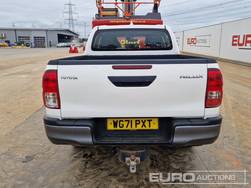 2022 Toyota Hilux - شاحنة البيك أب: صور 4 2022 Toyota Hilux - شاحنة البيك أب: صور 4