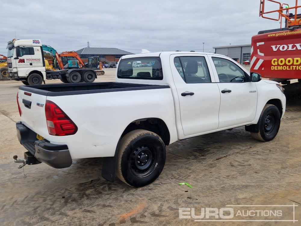 2022 Toyota Hilux - شاحنة البيك أب: صور 5 2022 Toyota Hilux - شاحنة البيك أب: صور 5