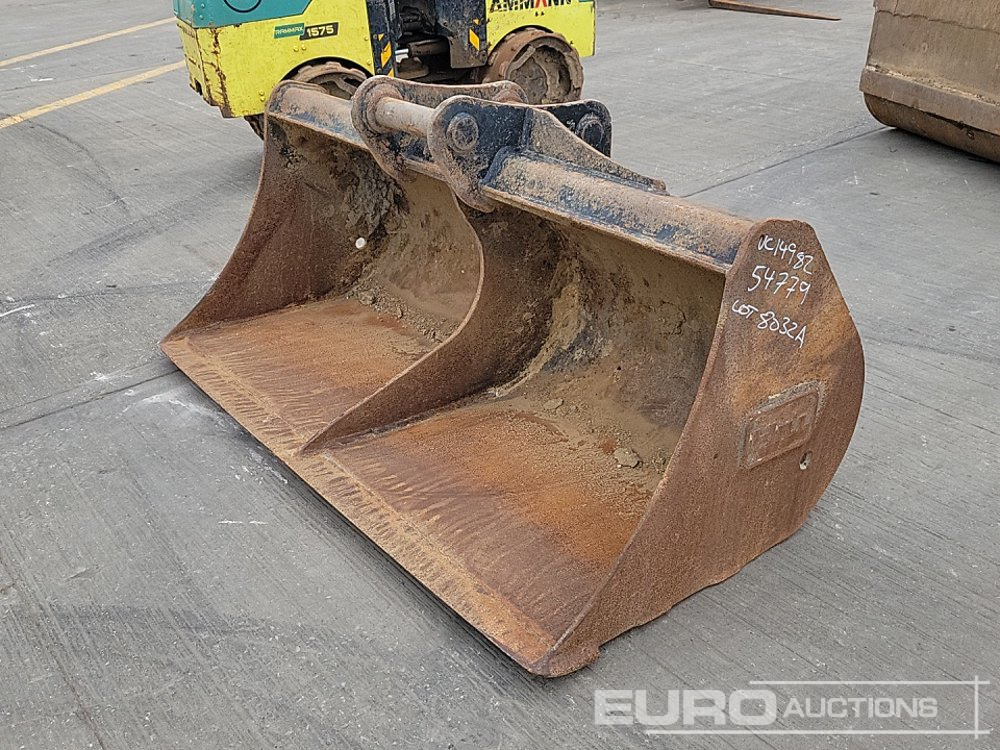 2023 Hill 70" Ditching Bucket 65mm Pin to suit 13 Ton Excavator - بكت: صور 1 2023 Hill 70" Ditching Bucket 65mm Pin to suit 13 Ton Excavator - بكت: صور 1