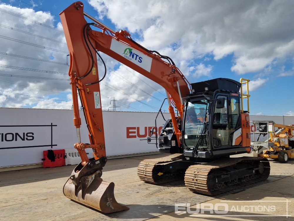 2023 Hitachi ZX135USBL-7 - حفارات زحافة: صور 1 2023 Hitachi ZX135USBL-7 - حفارات زحافة: صور 1