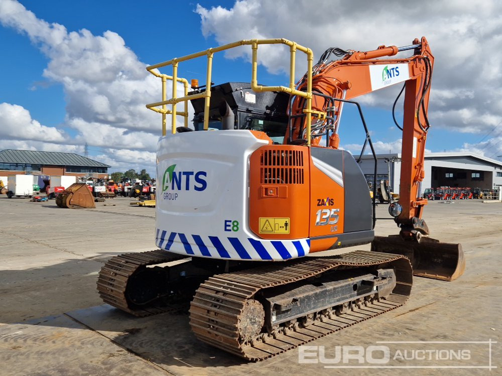 2023 Hitachi ZX135USBL-7 - حفارات زحافة: صور 5 2023 Hitachi ZX135USBL-7 - حفارات زحافة: صور 5