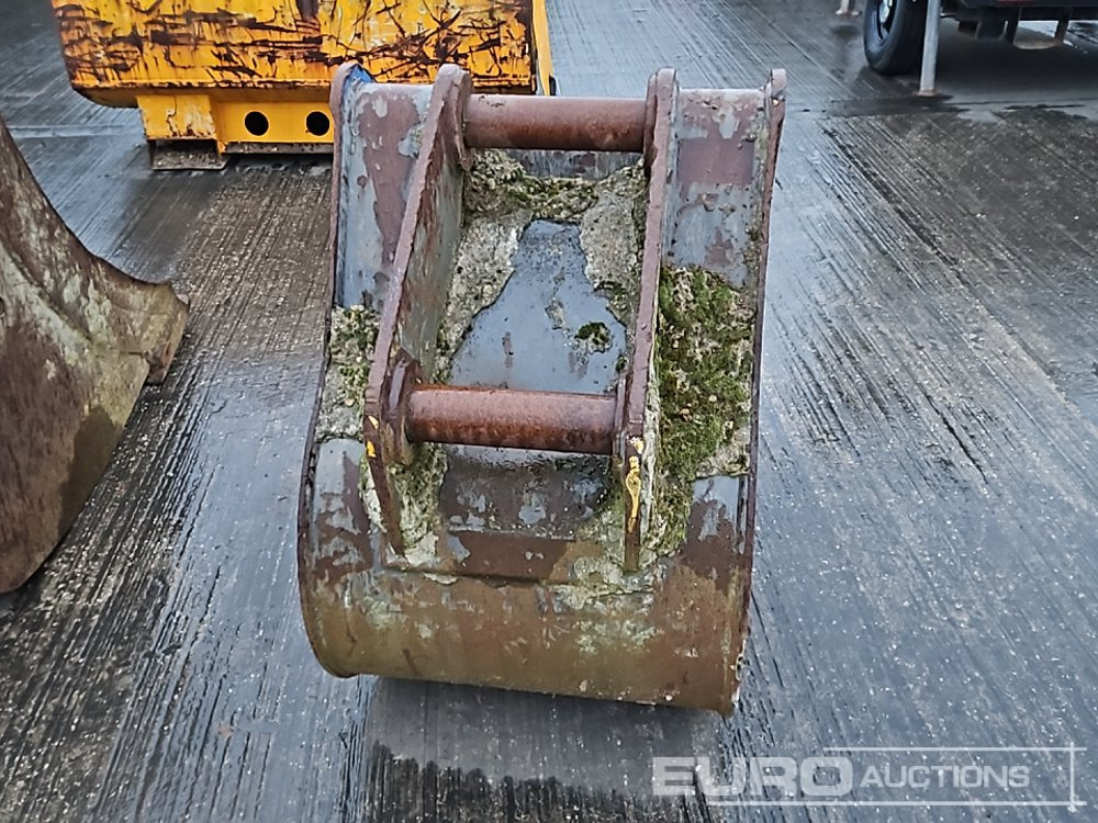 24" Scoop Bucket 65mm Pin to suit 13 Ton Excavator - بكت: صور 4 24" Scoop Bucket 65mm Pin to suit 13 Ton Excavator - بكت: صور 4