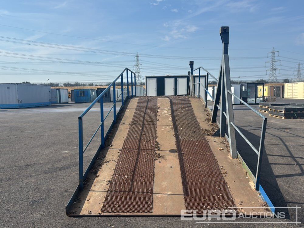 30' x 8' Loading Ramp - منحدر تحميل: صور 4 30' x 8' Loading Ramp - منحدر تحميل: صور 4
