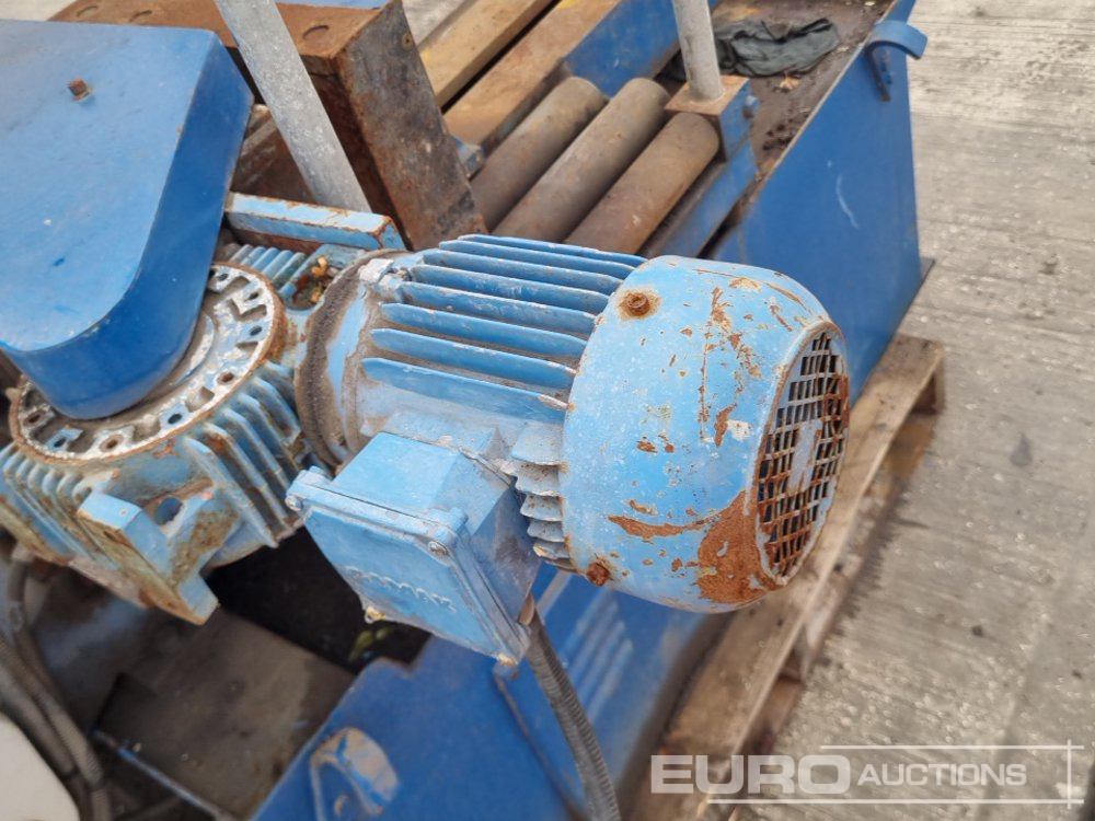 معدات البناء 415 Volt Band Saw: صور 16