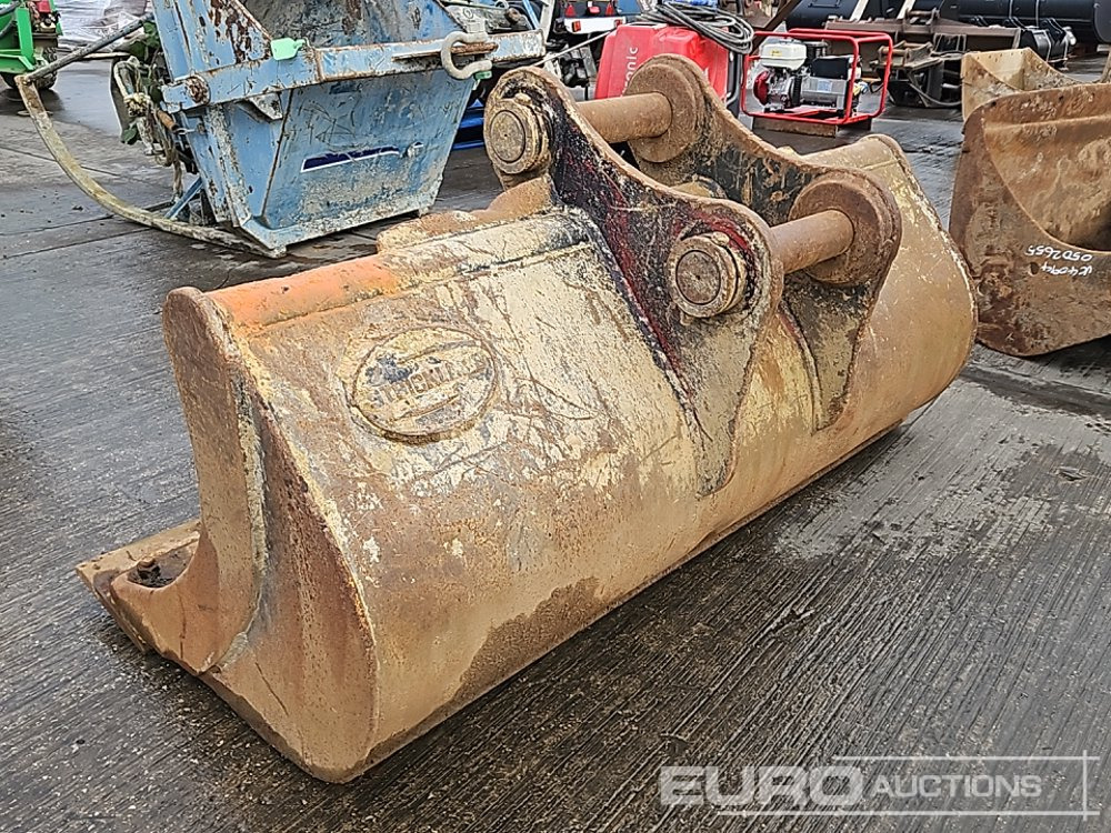 72" Ditching Bucket 80mm Pin to suit 20 Ton Excavator - بكت: صور 3 72" Ditching Bucket 80mm Pin to suit 20 Ton Excavator - بكت: صور 3