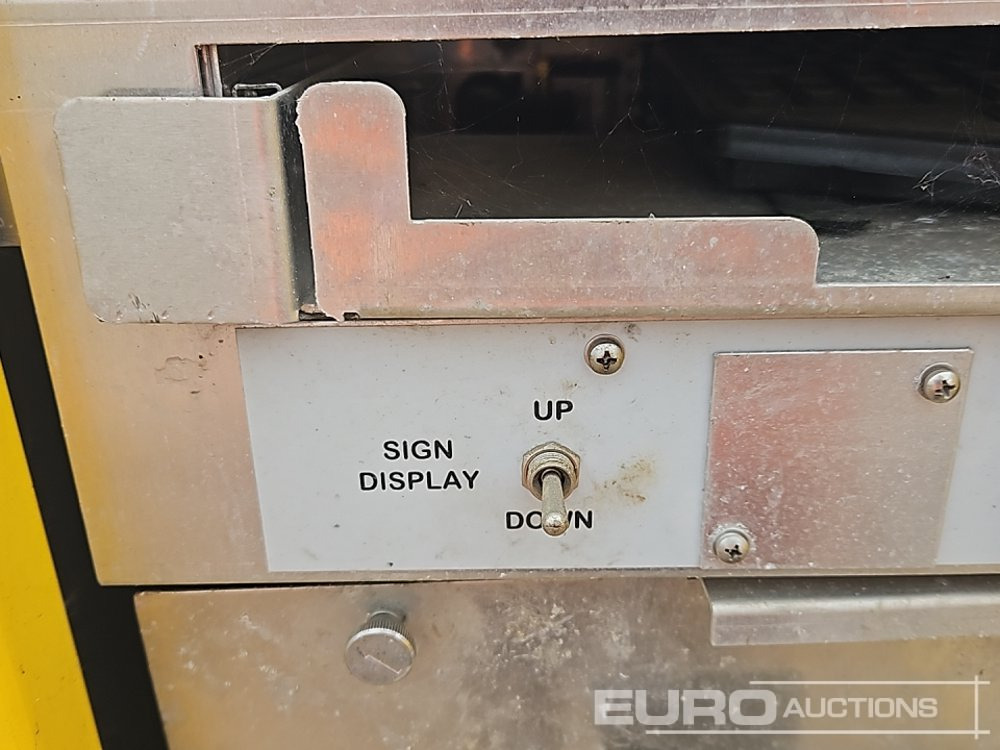 مقطورة لنقل المعدات American Signal Co 42100: صور 23
