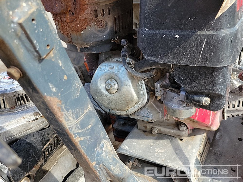 آلة أسفلت Belle CSXA01 Petrol Road Saw, Honda Engine, Wacker Neuson BS60-2 Petrol Trench Compactor (2 of), Stihl TS 480i Petrol Quick Cut Saw (2 of): صور 25