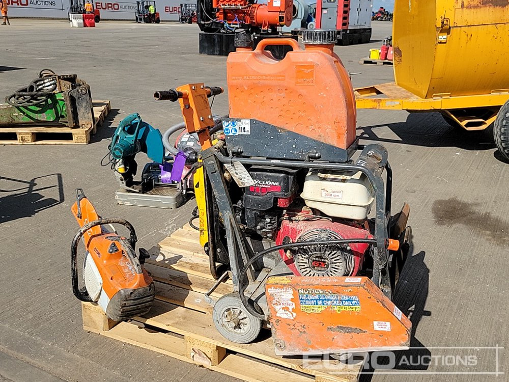 آلة أسفلت Belle CSXA01 Petrol Road Saw, Honda Engine, Wacker Neuson BS60-2 Petrol Trench Compactor (2 of), Stihl TS 480i Petrol Quick Cut Saw (2 of): صور 15