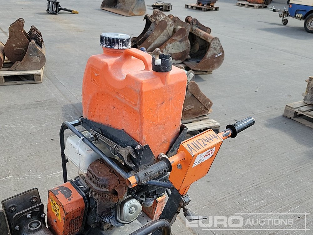 آلة أسفلت Belle CSXA01 Petrol Road Saw, Honda Engine, Wacker Neuson BS60-2 Petrol Trench Compactor (2 of), Stihl TS 480i Petrol Quick Cut Saw (2 of): صور 22
