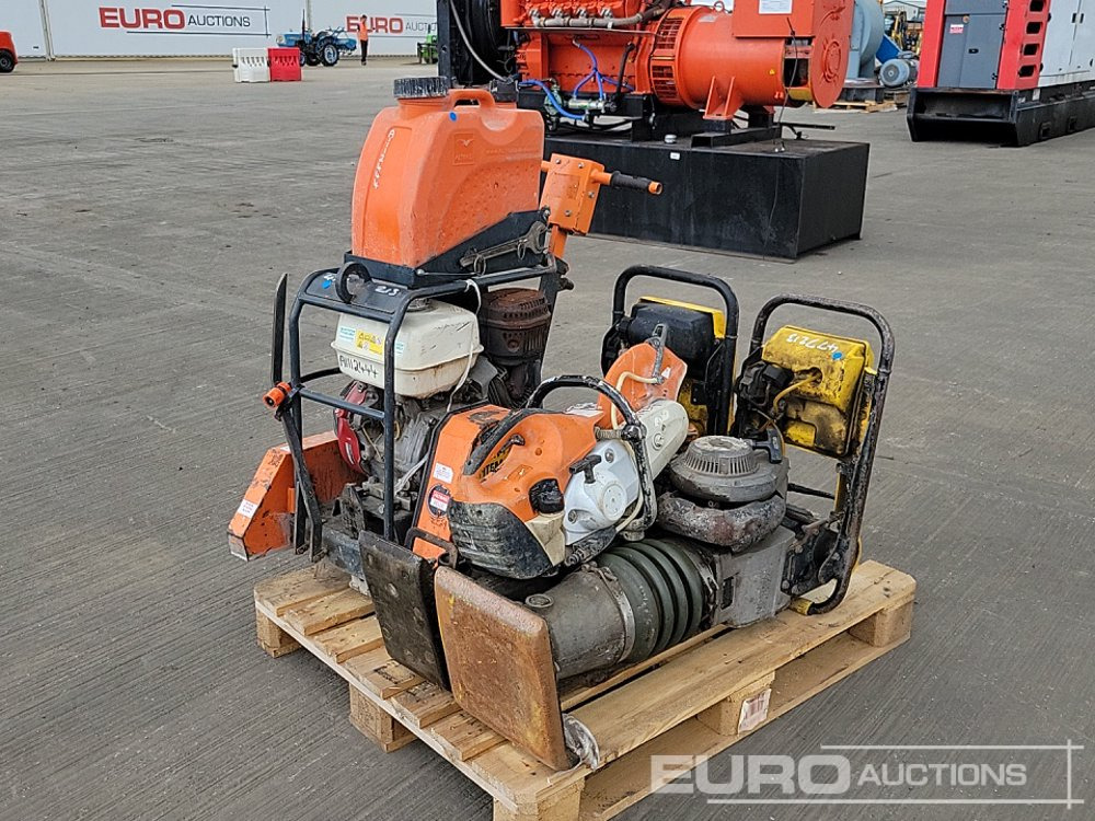 Belle CSXA01 Petrol Road Saw, Honda Engine, Wacker Neuson BS60-2 Petrol Trench Compactor (2 of), Stihl TS 480i Petrol Quick Cut Saw (2 of) - آلة أسفلت: صور 1 Belle CSXA01 Petrol Road Saw, Honda Engine, Wacker Neuson BS60-2 Petrol Trench Compactor (2 of), Stihl TS 480i Petrol Quick Cut Saw (2 of) - آلة أسفلت: صور 1