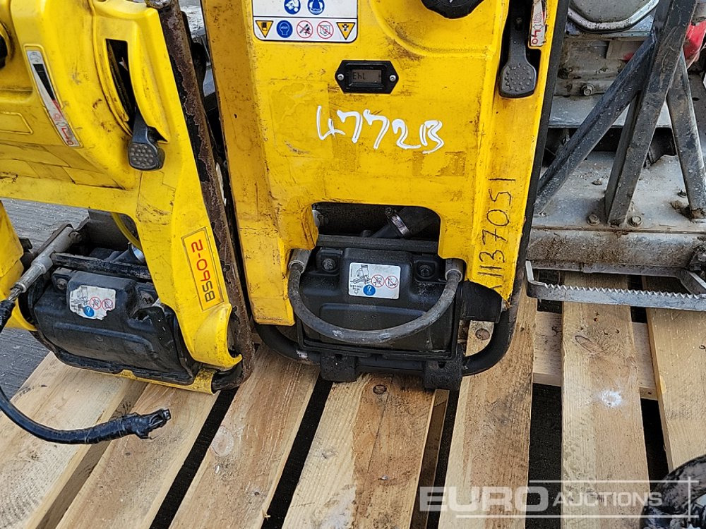 آلة أسفلت Belle CSXA01 Petrol Road Saw, Honda Engine, Wacker Neuson BS60-2 Petrol Trench Compactor (2 of), Stihl TS 480i Petrol Quick Cut Saw (2 of): صور 36