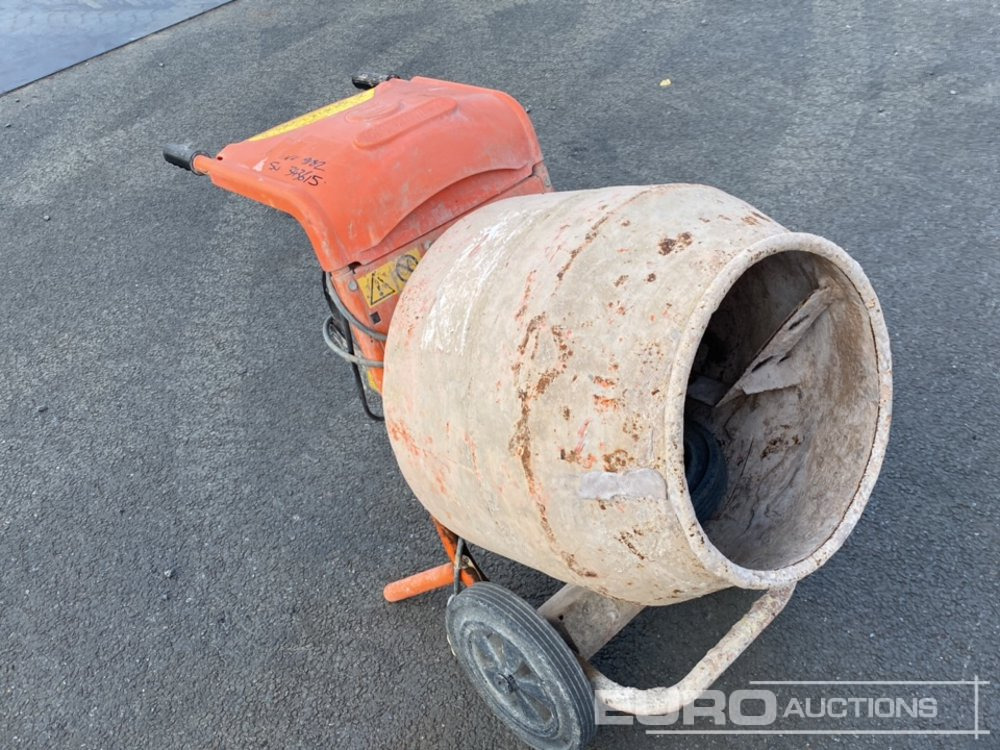 Belle Minimix 150 110 Volt Cement Mixer - خلاطه اسمنت: صور 4 Belle Minimix 150 110 Volt Cement Mixer - خلاطه اسمنت: صور 4