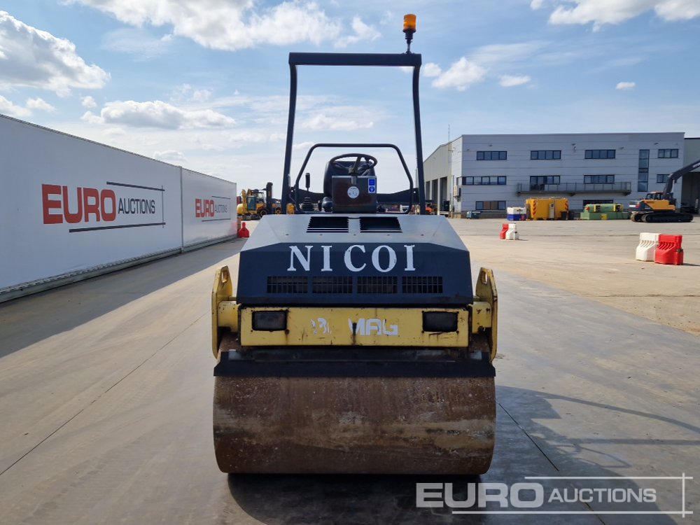 مدحلة Bomag
Bomag Roller

Bomag Roller

 BW138AD: صور 8