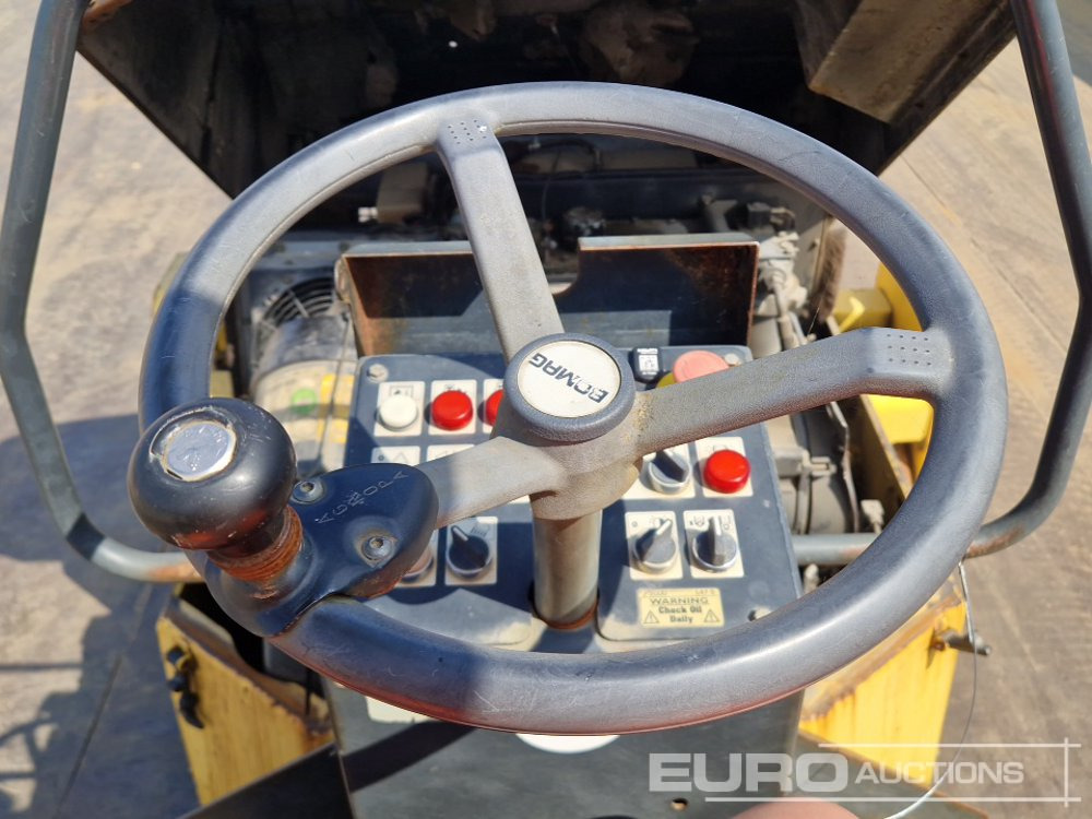 مدحلة Bomag
Bomag Roller

Bomag Roller

 BW138AD: صور 32