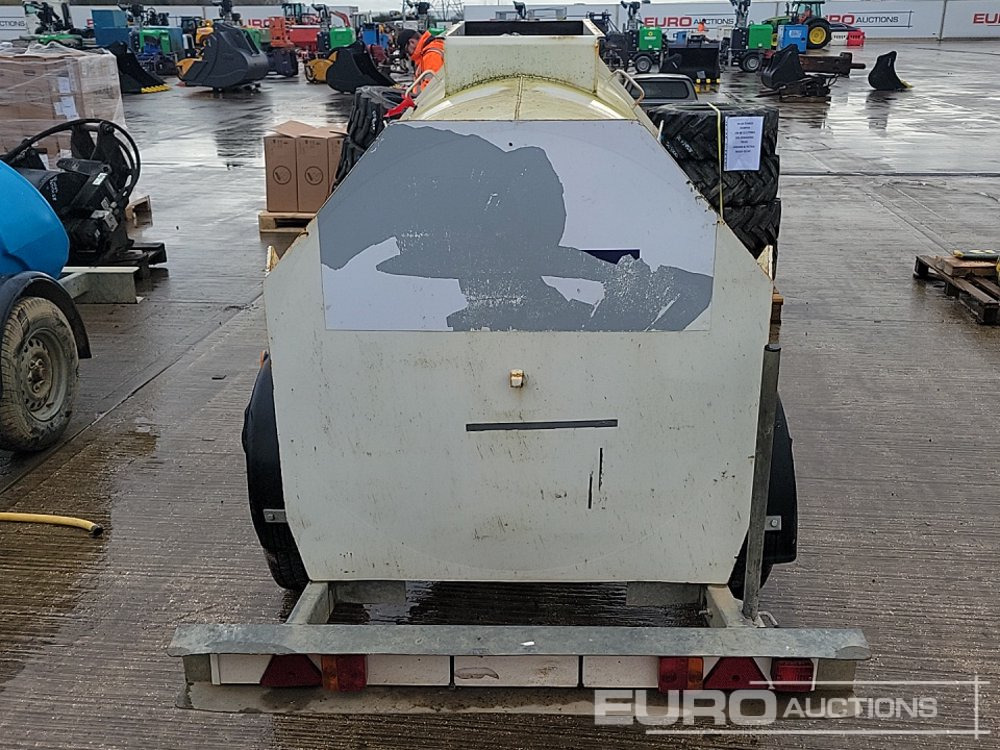 Bowser Supply 1000 Litre Single Axle Bunded Fuel Bowser - خزان تخزين: صور 4 Bowser Supply 1000 Litre Single Axle Bunded Fuel Bowser - خزان تخزين: صور 4