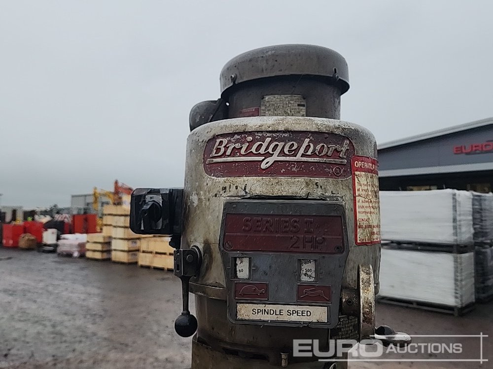 Bridgeport 3 Phase Milling Machine - مركز تصنيع CNC: صور 5 Bridgeport 3 Phase Milling Machine - مركز تصنيع CNC: صور 5